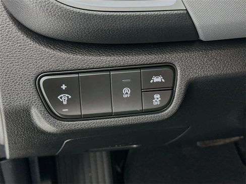 Used 2023 Kia Seltos LX image 13