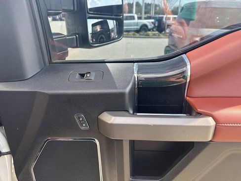 Used 2020 Ford F250 Platinum image 39