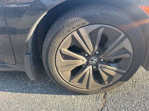 Used 2017 Honda Civic EX-L image 15