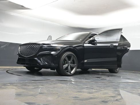 Used 2025 Genesis GV70 3.5T Sport w/ Sport Prestige Package AWD/4WD image 41