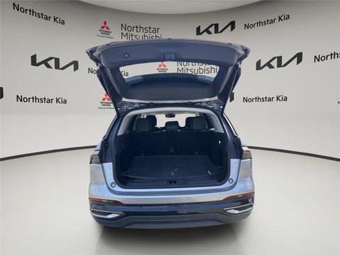 Used 2024 Lincoln Nautilus Premier image 9