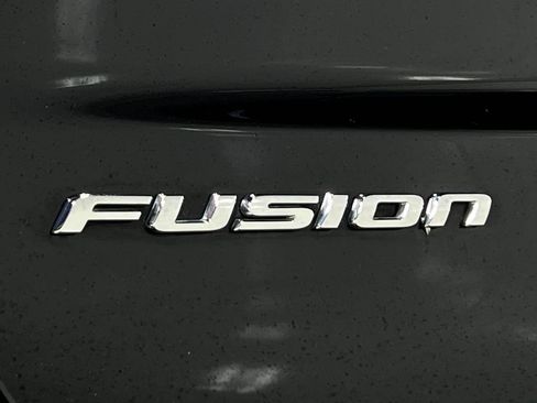 Used 2019 Ford Fusion SE FWD image 41
