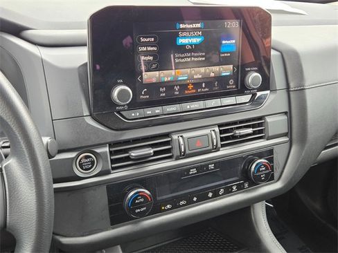 Used 2023 Nissan Pathfinder S image 26