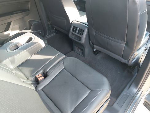 Used 2020 Volkswagen Atlas Cross Sport SEL image 12