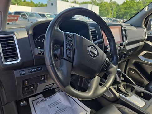 Used 2023 Nissan Frontier SV w/ SV Premium Package AWD/4WD image 7