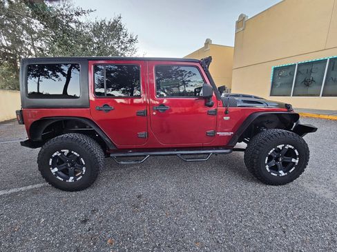Used 2013 Jeep Wrangler Unlimited Sport w/ Connectivity Group image 5