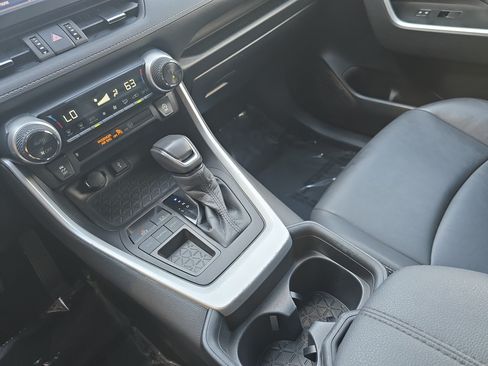 Used 2021 Toyota RAV4 XLE Premium FWD image 24