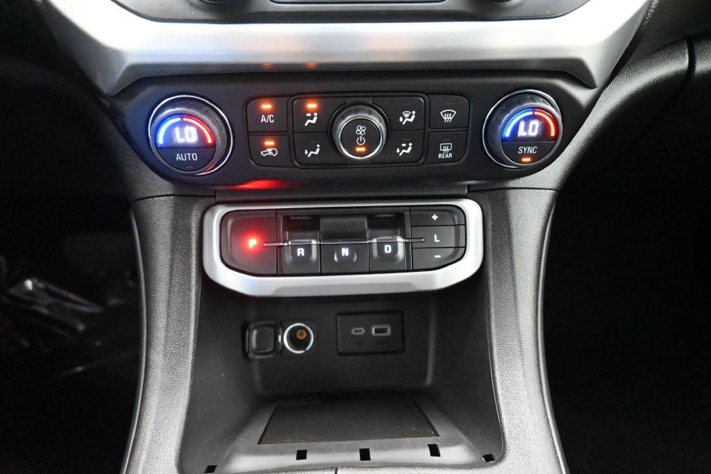 Used 2023 GMC Acadia SLE FWD image 14