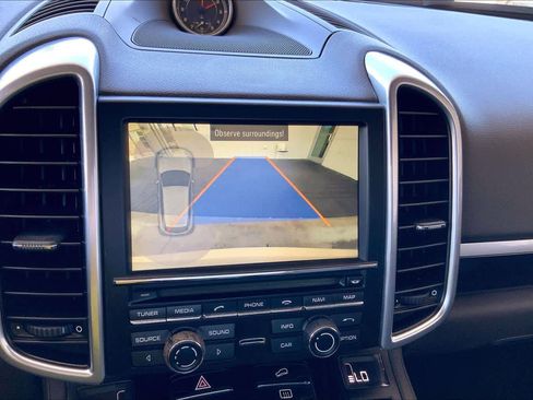 Used 2016 Porsche Cayenne image 26