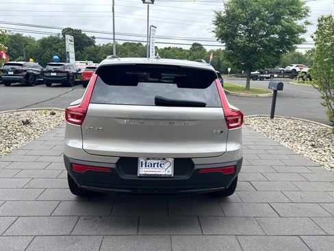 Used 2023 Volvo XC40 B5 Plus w/ Protection Package Premier AWD/4WD image 6