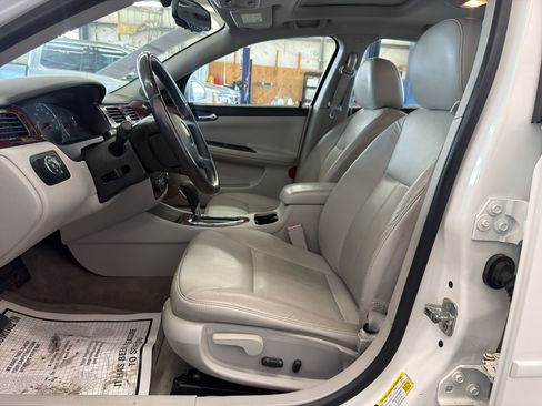 Used 2009 Chevrolet Impala LTZ FWD image 15