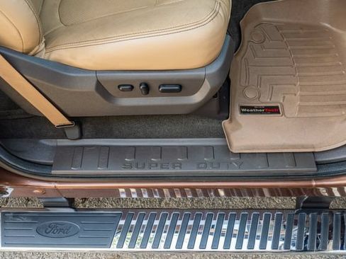 Used 2012 Ford F250 Lariat w/ Lariat Ultimate Pkg AWD/4WD image 44