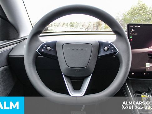 Used 2026 Tesla Model Y Long Range image 22