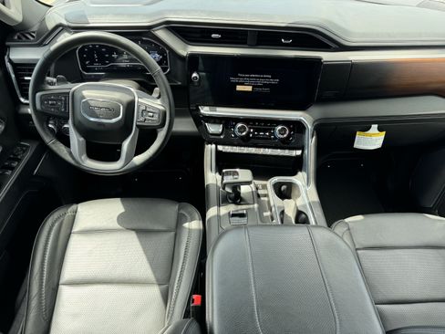Used 2025 GMC Sierra 1500 Denali w/ Technology Package AWD/4WD image 10