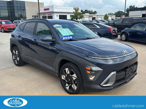 Used 2025 Hyundai Kona SEL FWD image 1