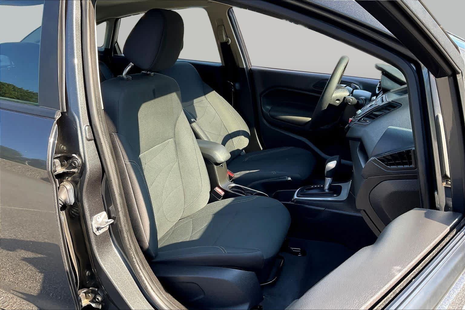 Used 2019 Ford Fiesta SE FWD image 9