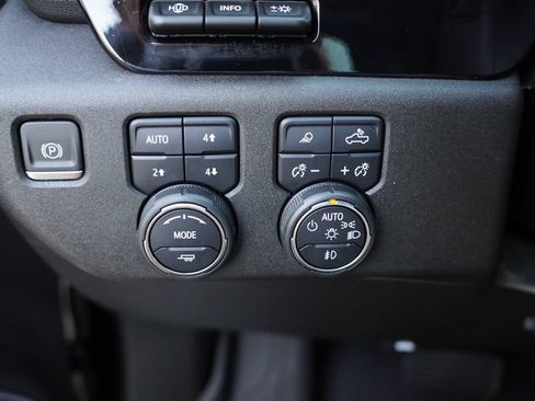 Certified 2024 Chevrolet Silverado 3500 High Country w/ High Country Premium Package AWD/4WD image 29