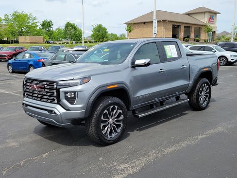 Used 2026 GMC Canyon Denali AWD/4WD image 2