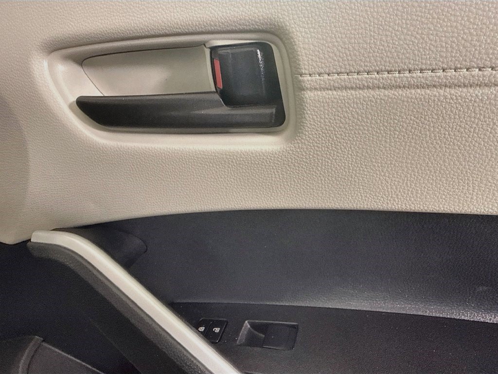 Used 2025 Toyota Corolla Cross L FWD image 29