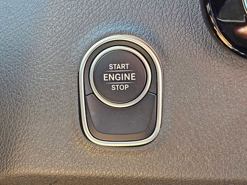 Used 2025 Mercedes-Benz Sprinter 2500 image 31