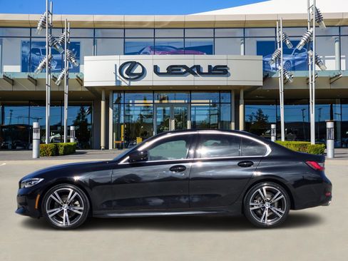 Used 2021 BMW 330i Sedan w/ Convenience Package image 3