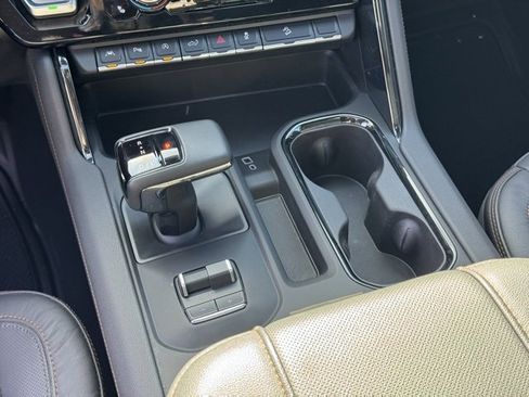 Used 2024 GMC Sierra 1500 AT4 w/ AT4 Premium Package image 14