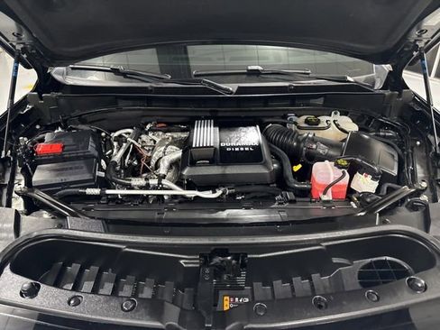 Used 2025 GMC Yukon Denali w/ Denali Reserve Package image 44