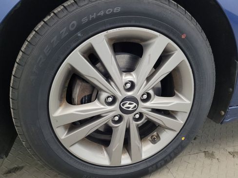 Used 2018 Hyundai Elantra SEL FWD image 31