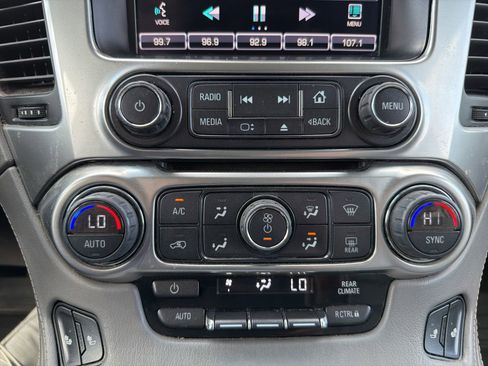 Used 2015 Chevrolet Suburban LT w/ Luxury Package AWD/4WD image 24