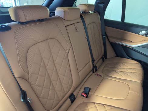 Used 2026 BMW X5 sDrive40i image 31