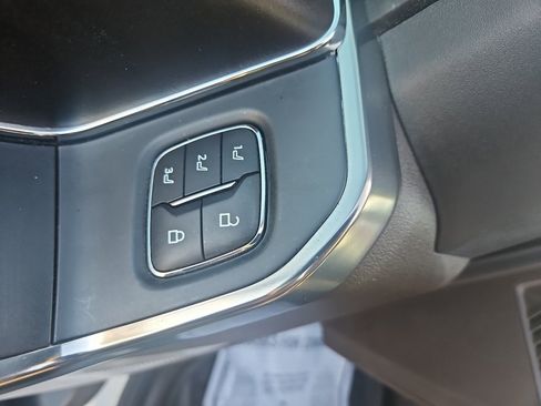 Used 2025 Ford F150 King Ranch w/ FX4 Off-Road Package image 9