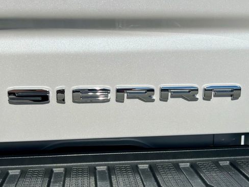 Used 2023 GMC Sierra 1500 Denali w/ Technology Package image 18