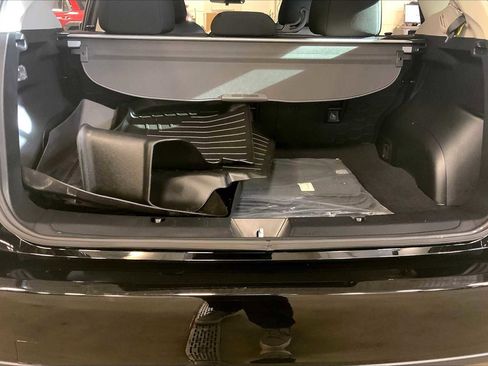 Used 2023 Subaru Impreza Premium image 34