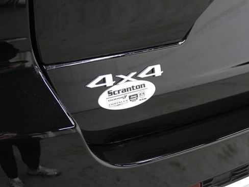 New 2025 Jeep Grand Cherokee Laredo w/ Luxury Tech Group I image 38