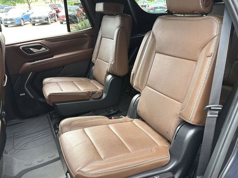 Used 2023 Chevrolet Tahoe High Country AWD/4WD image 12