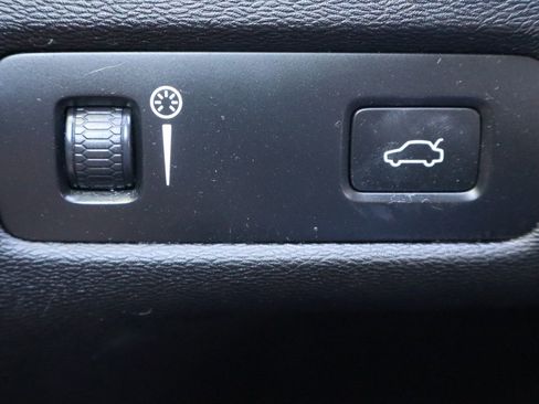 Used 2019 Volvo XC60 T5 Inscription w/ Protection Package AWD/4WD image 29