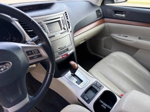 Used 2013 Subaru Outback 2.5i Limited image 15