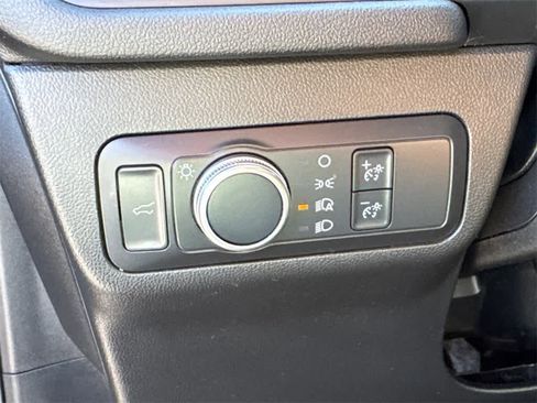 Certified 2021 Ford Escape SE w/ SE Sport Appearance Package image 33