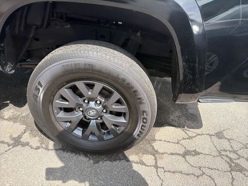 Used 2023 Toyota Tacoma SR5 AWD/4WD image 12