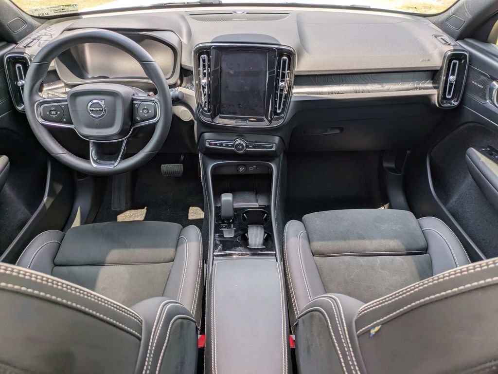Used 2023 Volvo C40 P8 Recharge Ultimate w/ Protection Package Premier AWD/4WD image 13