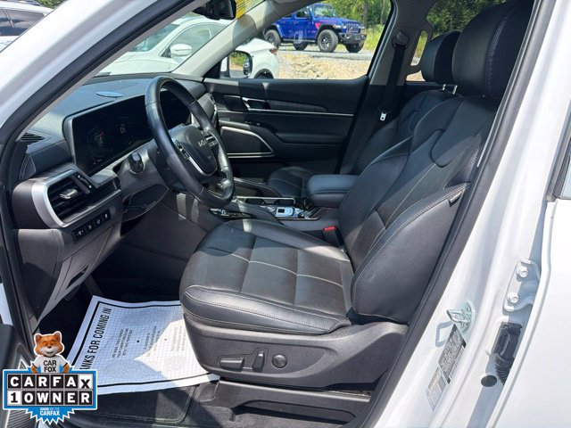 Used 2024 Kia Telluride EX w/ EX Captain's Chair Package AWD/4WD image 33