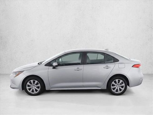 Used 2024 Toyota Corolla LE FWD image 4