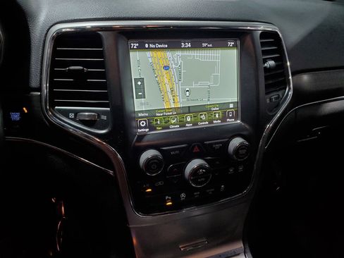 Used 2018 Jeep Grand Cherokee Limited w/ Luxury Group II image 29