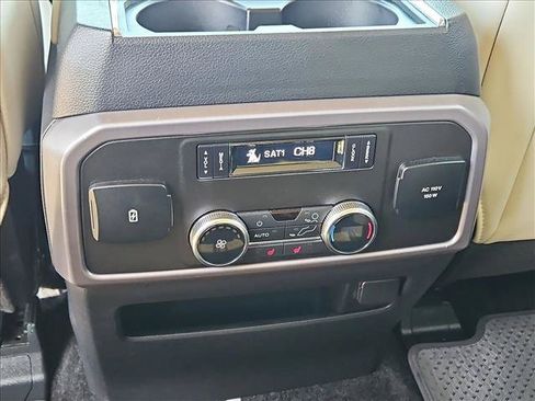 Used 2018 Ford Expedition Platinum RWD image 18