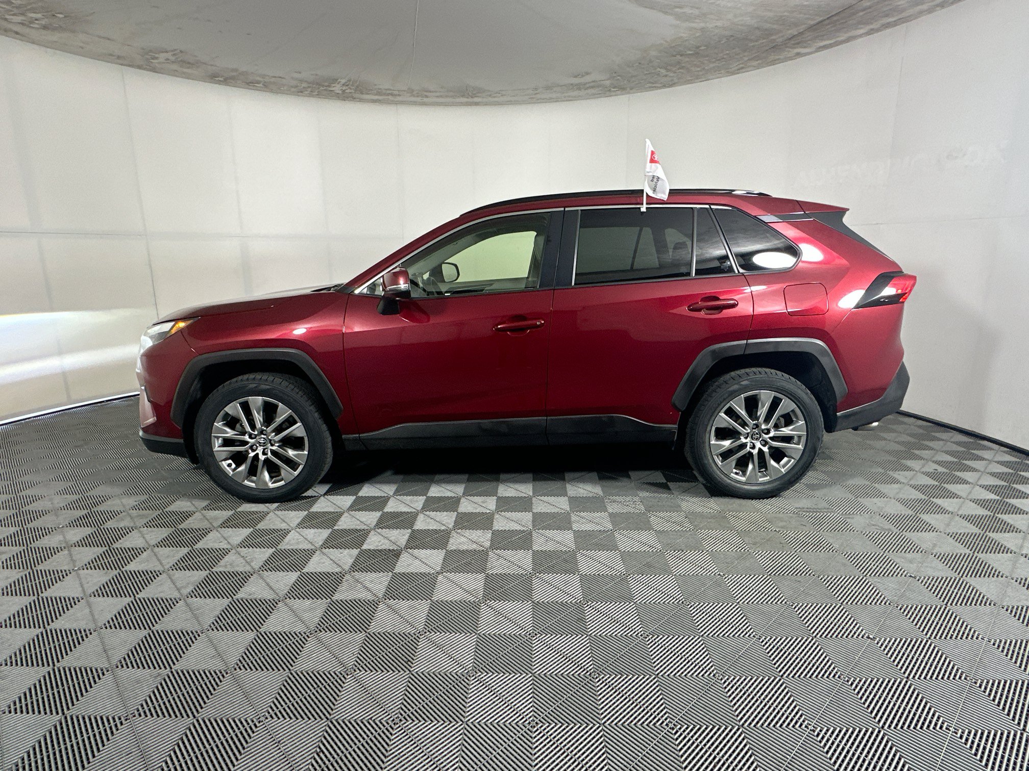Certified 2022 Toyota RAV4 XLE Premium FWD image 6