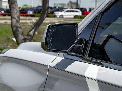 Used 2018 GMC Yukon Denali RWD image 48