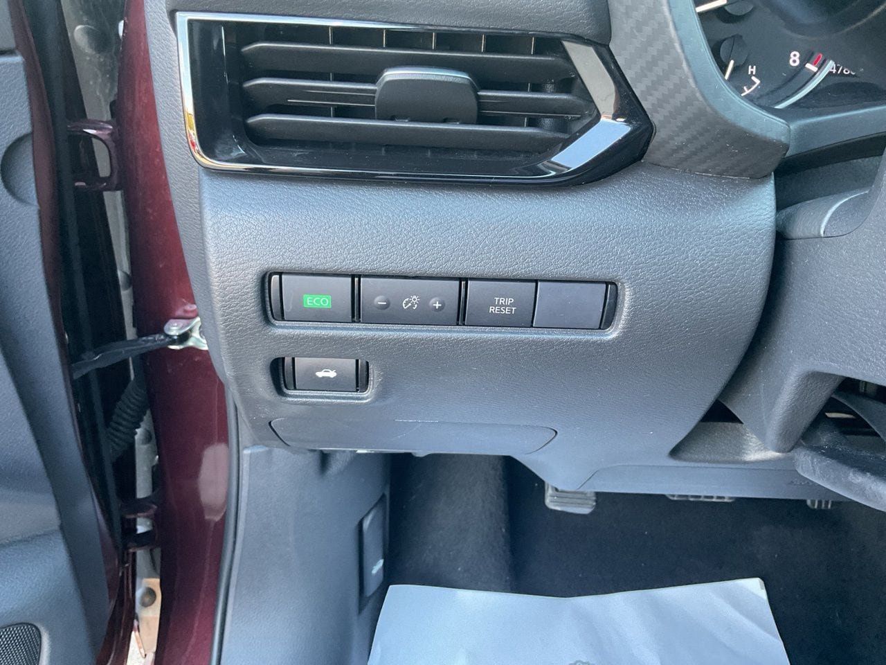 Used 2025 Nissan Sentra SV FWD image 20