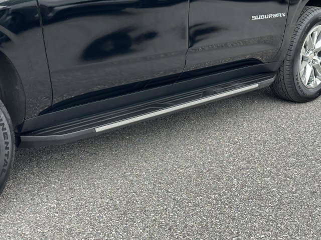Certified 2025 Chevrolet Suburban Premier w/ Sun And Tow Package AWD/4WD image 30