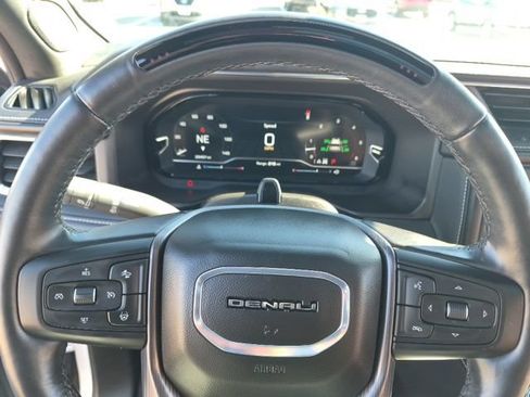 Used 2024 GMC Yukon Denali Ultimate AWD/4WD image 21