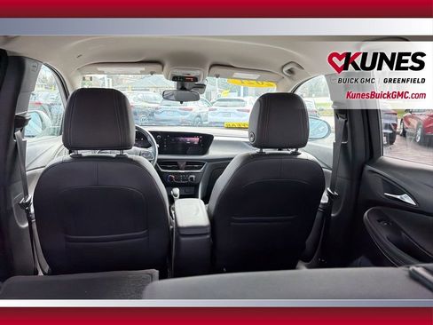 Used 2025 Buick Encore GX Preferred image 39